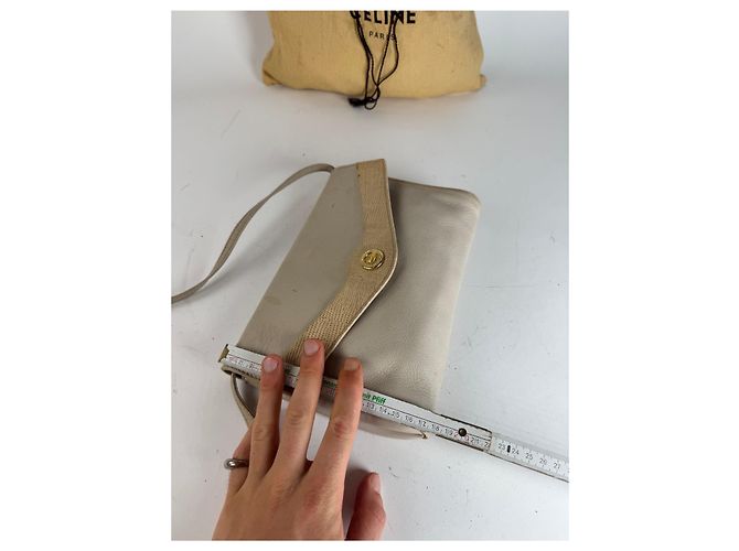 Céline Vintage Celine Paris Leder Umhängetasche weiß / ecru - Ansicht 12