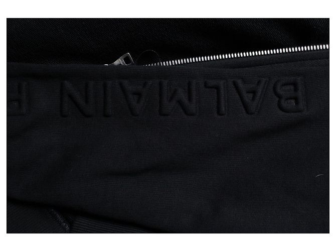 Balmain, schwarzer Kapuzencardigan mit geprägtem Logo - Ansicht 8