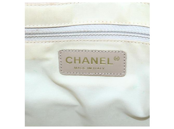 Borsa da viaggio in nylon media di Chanel Beige - vista 6