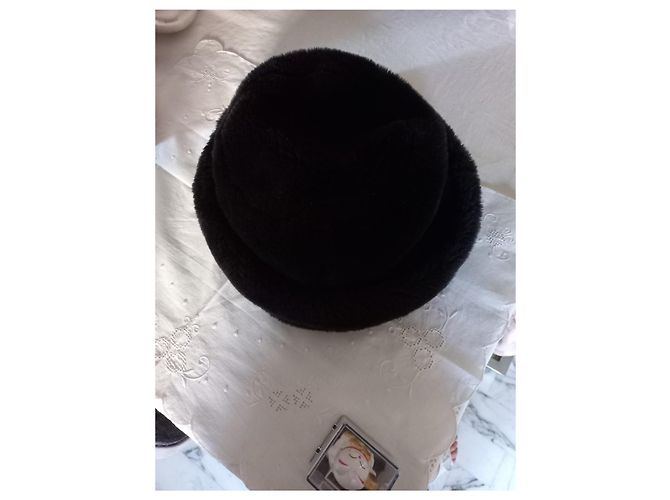 Autre Marque Cappello in pelliccia nero - vista 2