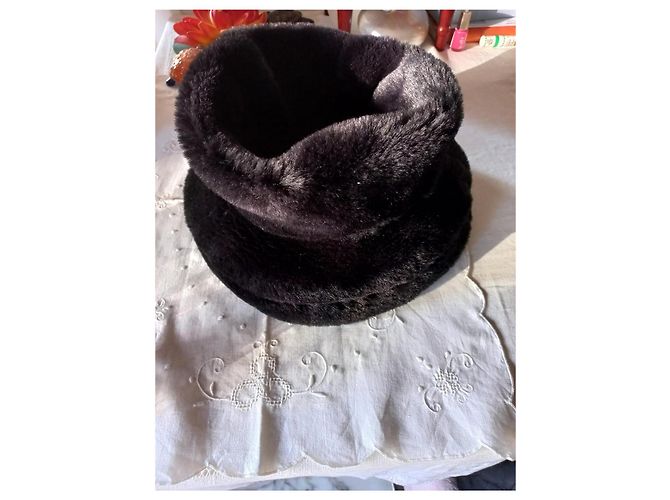 Autre Marque Cappello in pelliccia nero - vista 4