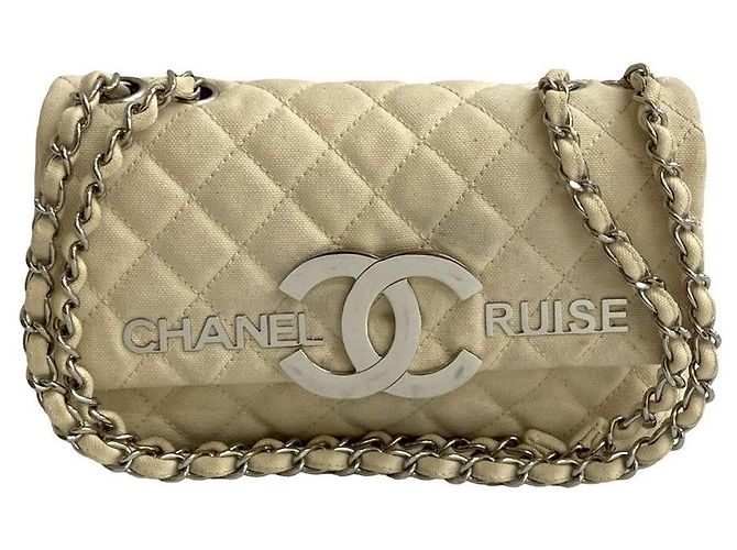 Timeless Borsa a spalla in tela matelassé Chanel Bianco - vista 3