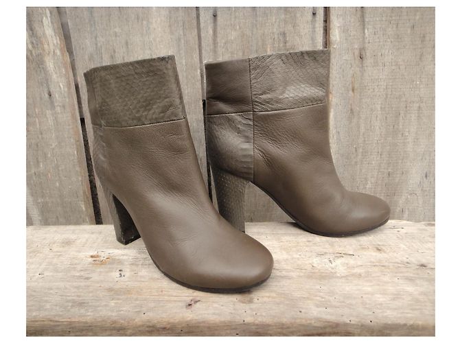 Botines See by Chloé de piel caqui - vista 2
