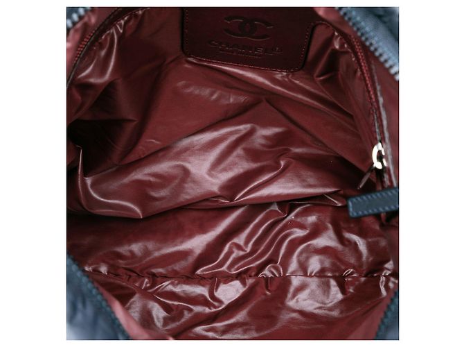 Bolsa hobo Coco Cocoon em nylon acolchoado azul da Chanel Azul marinho - vista 4