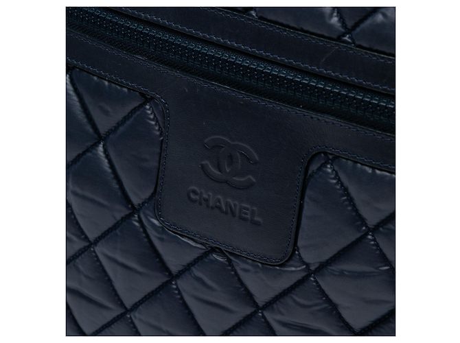 Bolsa hobo Coco Cocoon em nylon acolchoado azul da Chanel Azul marinho - vista 6