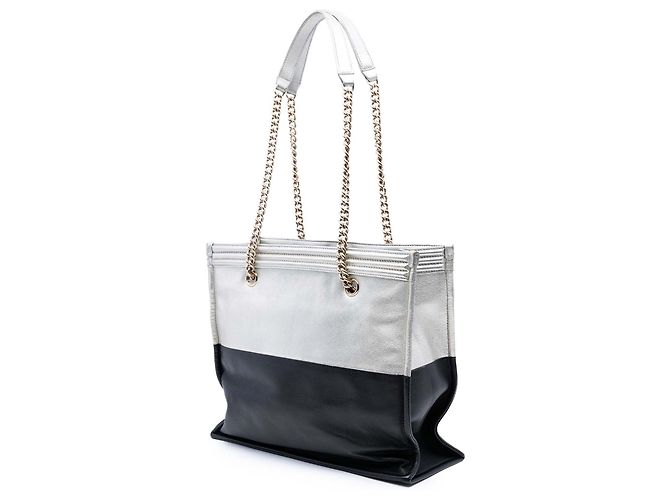 Chanel Grande Tote Boy Bicolore Metallico in Pelle di Capra e Pelle di Vitello Argento - vista 2