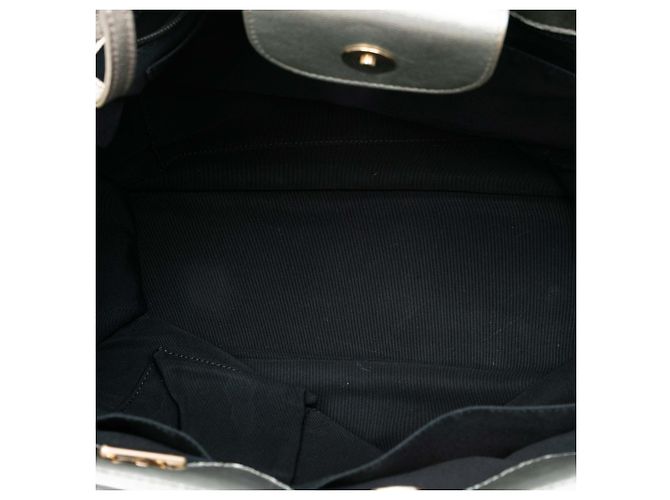 Chanel Grande Tote Boy Bicolore Metallico in Pelle di Capra e Pelle di Vitello Argento - vista 4
