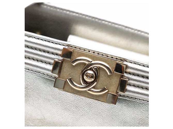 Chanel Grande Tote Boy Bicolore Metallico in Pelle di Capra e Pelle di Vitello Argento - vista 7
