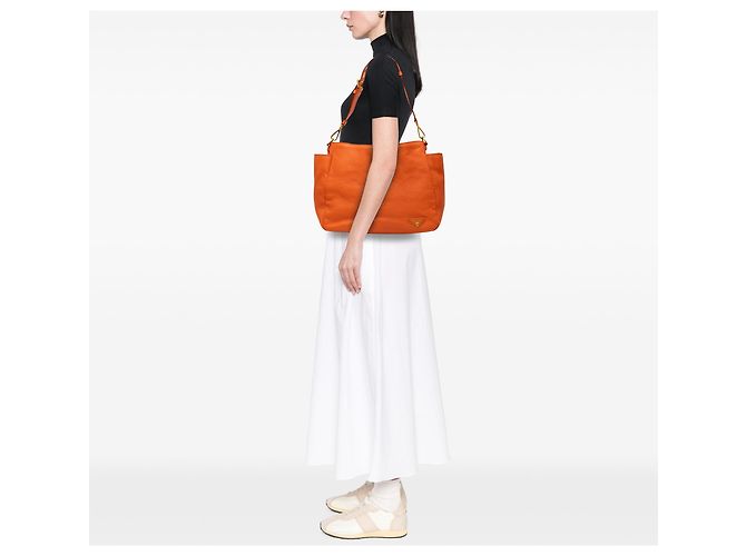 Bolsa de ombro Prada em Vitello Daino laranja com bolso lateral - vista 6