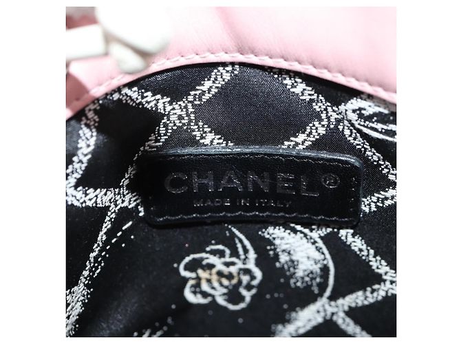 Chanel Borsa Shopping Essenziale in Pelle Piccola Rosa - vista 6
