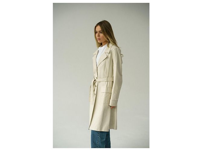 Chaqueta / Abrigo / Trench de Cuero Largo Chanel 2006 Beige - vista 4
