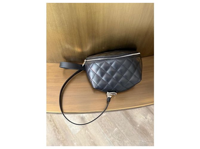 Borsa Banana Chanel Uniforme in Pelle Nera Nero - vista 3