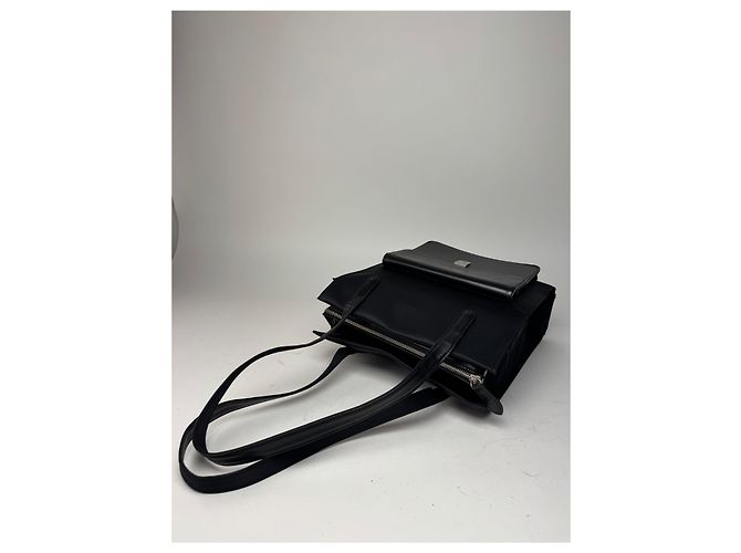 Vintage Courreges Handtasche aus Leder und Polyester schwarz - Ansicht 10