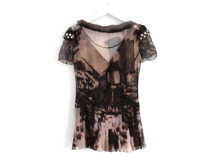 Blusa con estampado Temple, joyas y ribete de piel Prada Otoño 2004 Castaño - vista 4