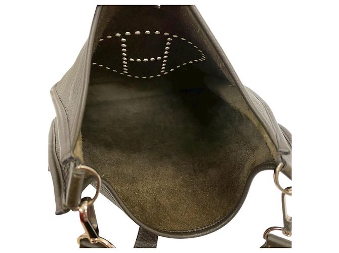 Borsa a Spalla Hermès Evelyn 3 GM in Pelle Taurillon Clémence Cachi - vista 9