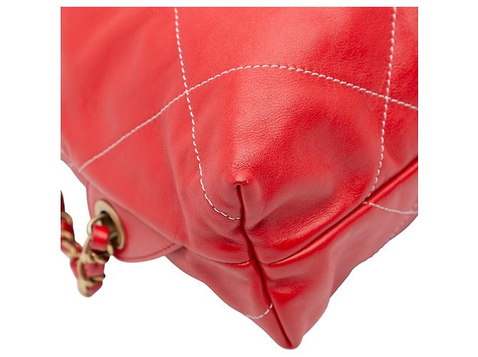 Chanel 22 Rucksack aus rotem gestepptem glänzendem Kalbsleder Large - Ansicht 7