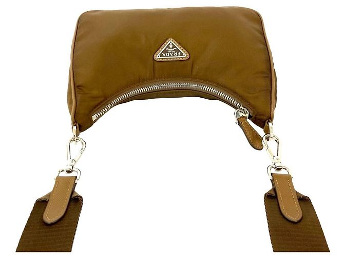 Bolso de nylon Saffiano con hardware de logo triangular Prada Castaño - vista 4