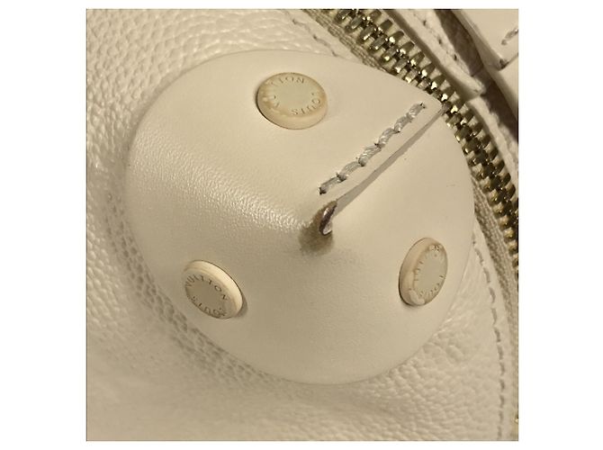 Borsa Box Souple Petite Malle Monogram Empreinte Louis Vuitton Bianco - vista 11