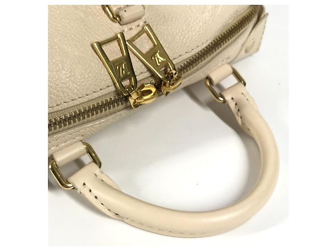 Borsa Box Souple Petite Malle Monogram Empreinte Louis Vuitton Bianco - vista 12