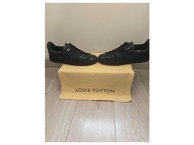 Sneaker Louis Vuitton Frontrow Pelle Coccodrillo Nera Nero - vista 13