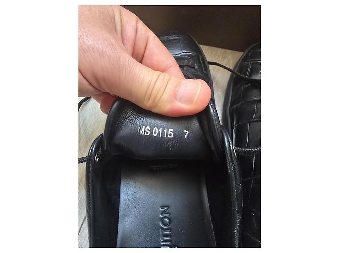 Sneaker Louis Vuitton Frontrow Pelle Coccodrillo Nera Nero - vista 19