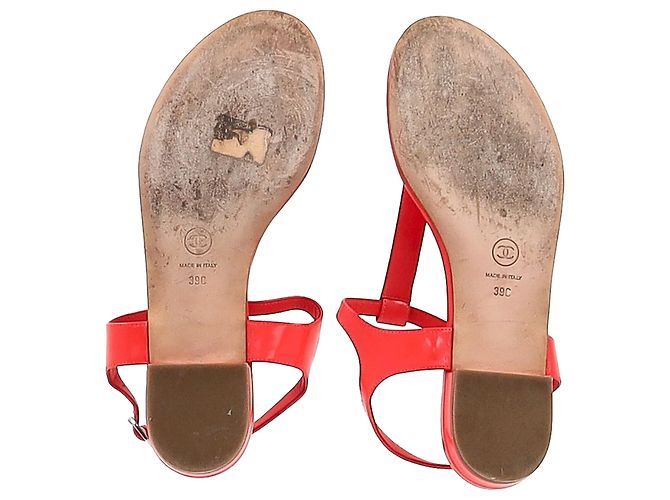 Timeless Sandali T-Strap con logo Chanel in pelle di vitello rossa Rosso - vista 6