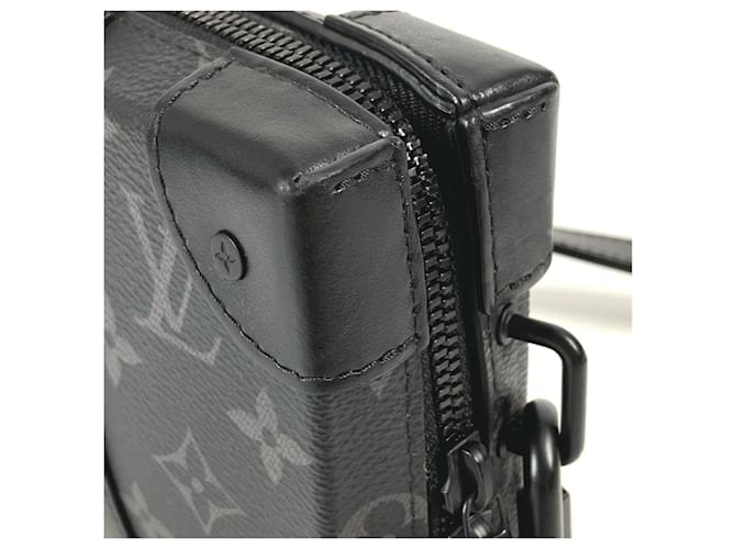 Billetera Soft Trunk Monogram Eclipse Louis Vuitton Negro Monograma - vista 10