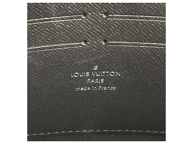Billetera Soft Trunk Monogram Eclipse Louis Vuitton Negro Monograma - vista 13