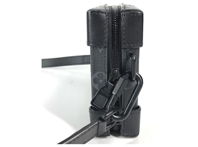 Billetera Soft Trunk Monogram Eclipse Louis Vuitton Negro Monograma - vista 3