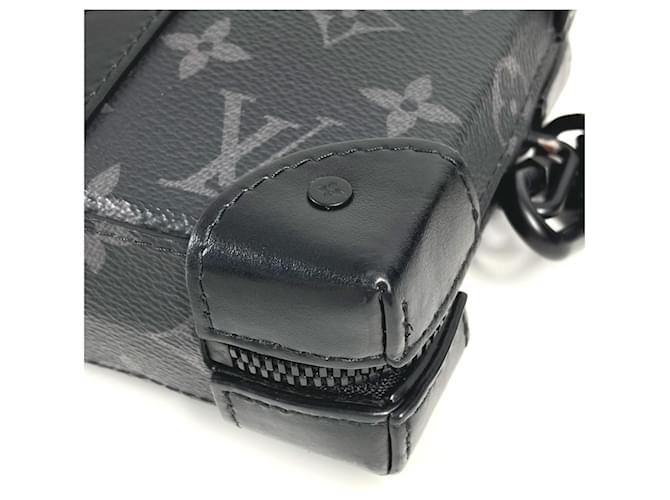 Billetera Soft Trunk Monogram Eclipse Louis Vuitton Negro Monograma - vista 6