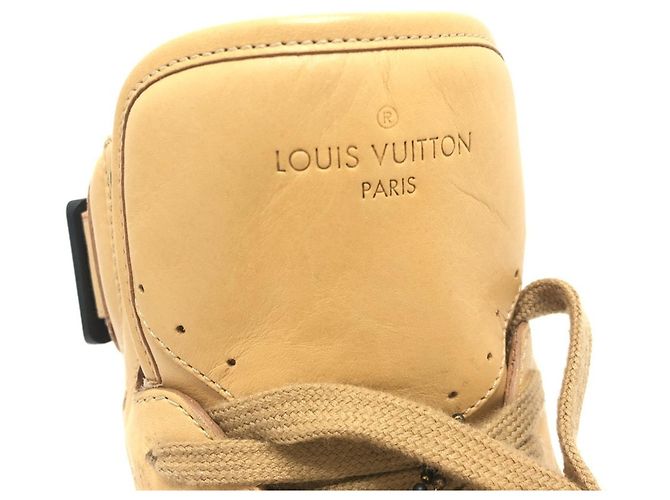 Sneakers alte con lacci Rivoli MS0167 di Louis Vuitton Beige - vista 12