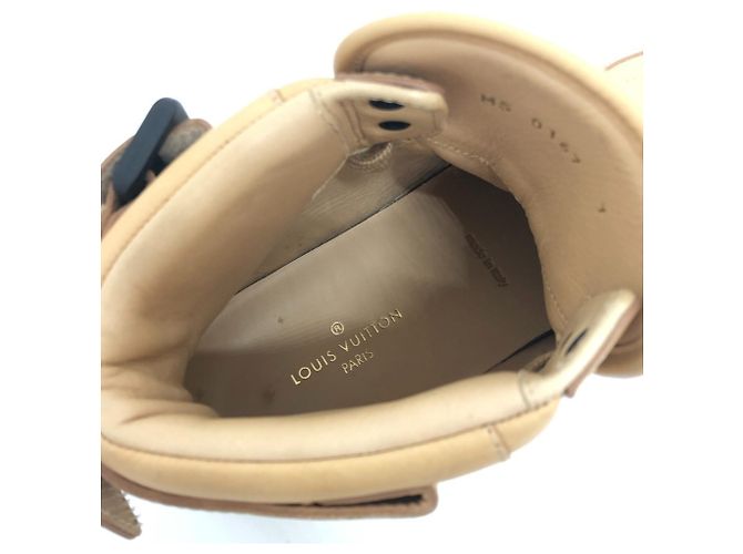 Sneakers alte con lacci Rivoli MS0167 di Louis Vuitton Beige - vista 13