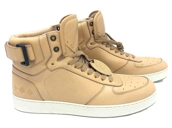 Sneakers alte con lacci Rivoli MS0167 di Louis Vuitton Beige - vista 3