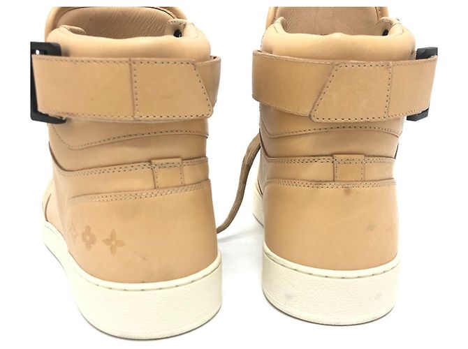 Sneakers alte con lacci Rivoli MS0167 di Louis Vuitton Beige - vista 6