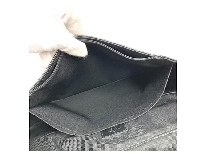 Borsa a Spalla District PM in Monogram Eclipse di Louis Vuitton Nero Monogramma - vista 12