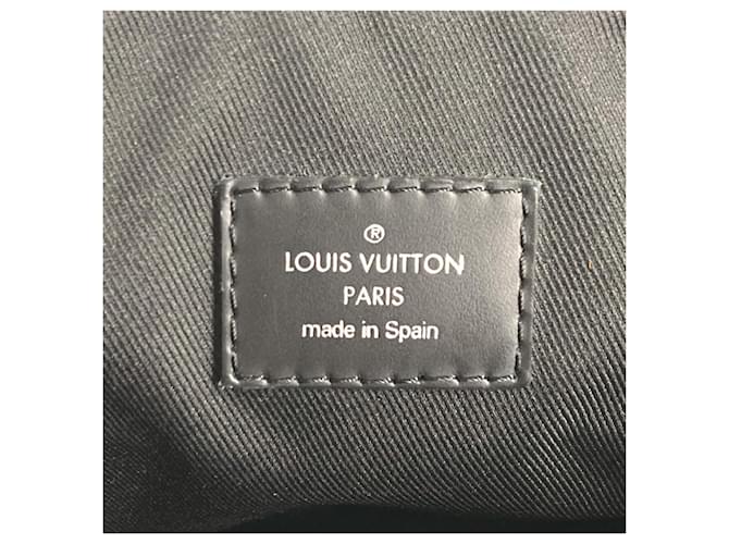 Borsa a Spalla District PM in Monogram Eclipse di Louis Vuitton Nero Monogramma - vista 13