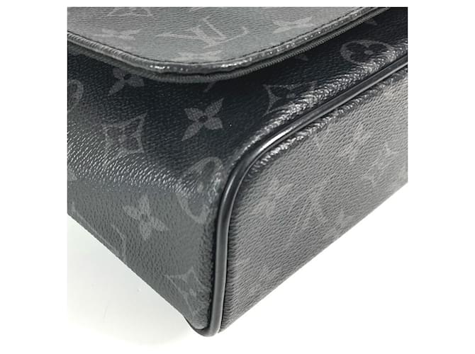 Borsa a Spalla District PM in Monogram Eclipse di Louis Vuitton Nero Monogramma - vista 7