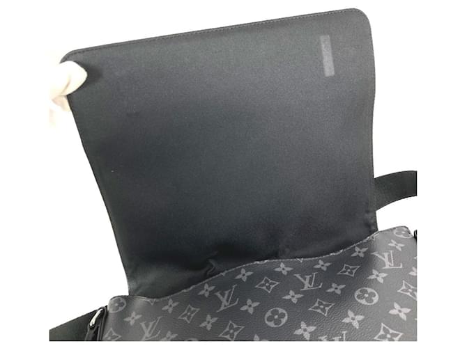 Borsa a Spalla District PM in Monogram Eclipse di Louis Vuitton Nero Monogramma - vista 9