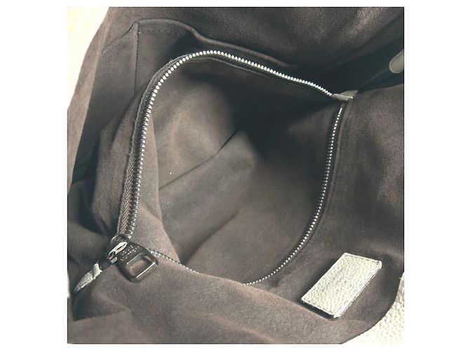 Borsa Tote Louis Vuitton Monogram Mahina Babylon PM Beige - vista 13