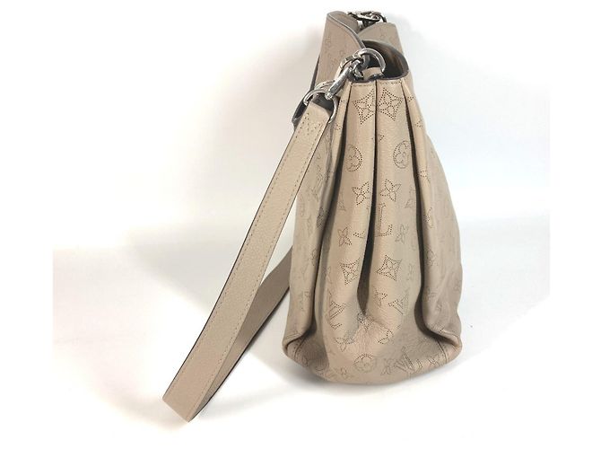 Borsa Tote Louis Vuitton Monogram Mahina Babylon PM Beige - vista 4