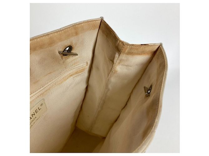 CHANEL Effimero Esclusiva Giappone Logo CC Coco Mark Borsa a Spalla Verticale con Doppia Catena Bianco Giallo - vista 15