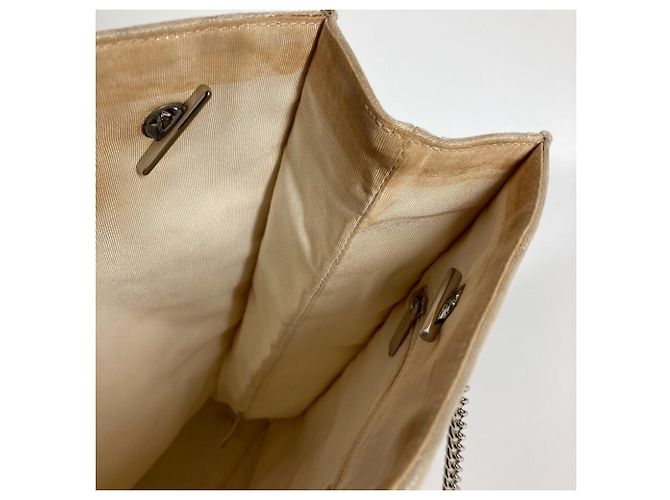 CHANEL Effimero Esclusiva Giappone Logo CC Coco Mark Borsa a Spalla Verticale con Doppia Catena Bianco Giallo - vista 16