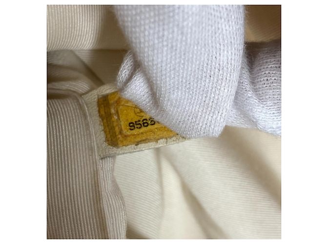 CHANEL Effimero Esclusiva Giappone Logo CC Coco Mark Borsa a Spalla Verticale con Doppia Catena Bianco Giallo - vista 17