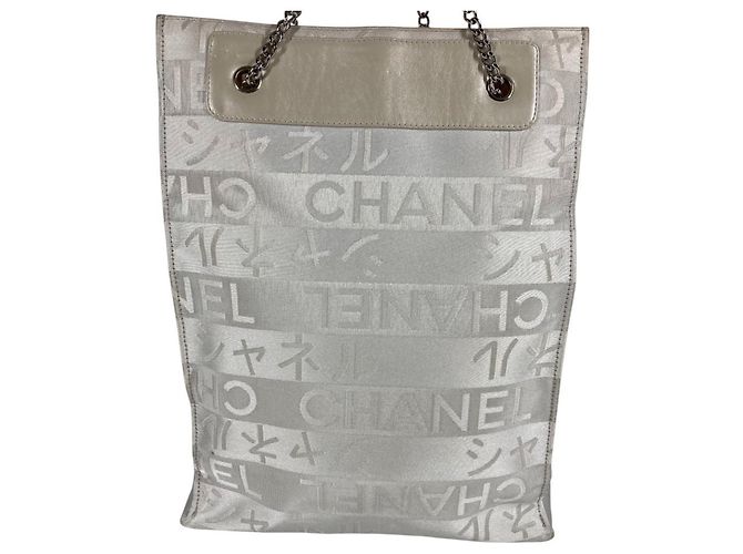 CHANEL Effimero Esclusiva Giappone Logo CC Coco Mark Borsa a Spalla Verticale con Doppia Catena Bianco Giallo - vista 4