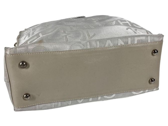 CHANEL Effimero Esclusiva Giappone Logo CC Coco Mark Borsa a Spalla Verticale con Doppia Catena Bianco Giallo - vista 7