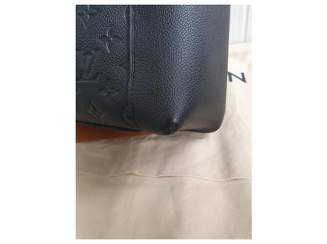 Louis Vuitton Bagatelle Empreinte Leder Schwarz Schultertasche - Ansicht 6