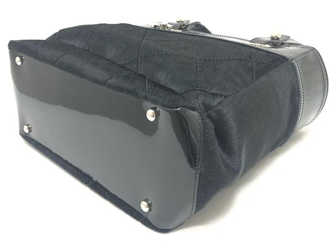 Chanel Tote Bag aus Leder mit schwarzem Emaille-Finish - Ansicht 6