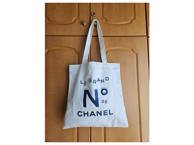 Bolso tote Chanel de lona de algodón blanco - vista 3