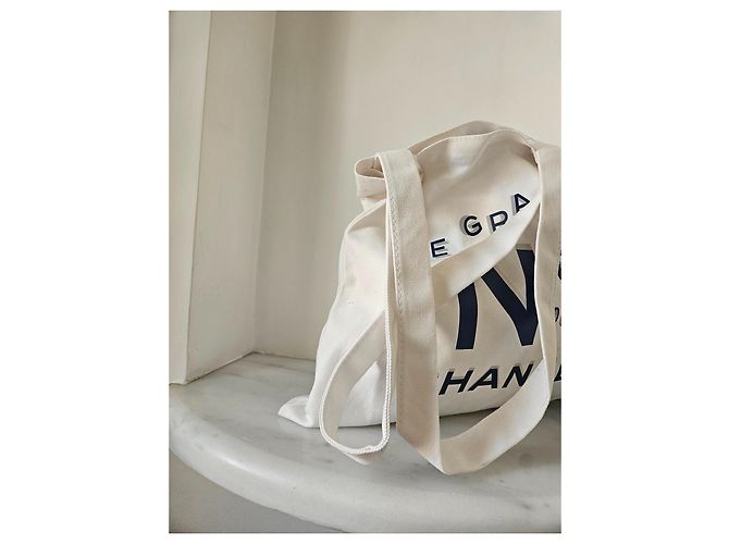 Bolso tote Chanel de lona de algodón blanco - vista 9