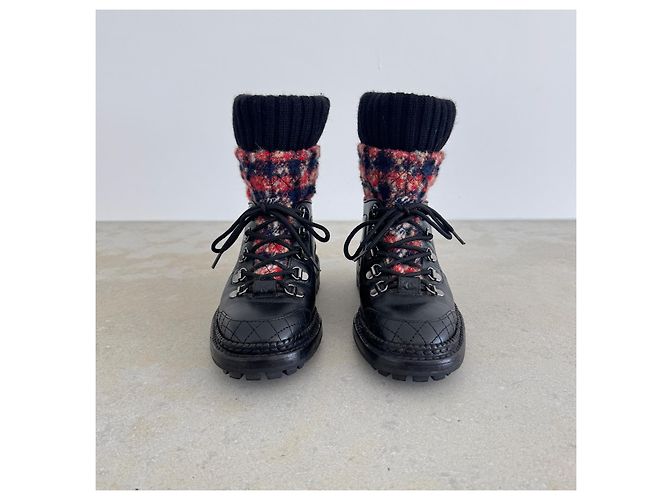 Botas de combate de cuero y tweed Chanel Negro Multicolor - vista 2
